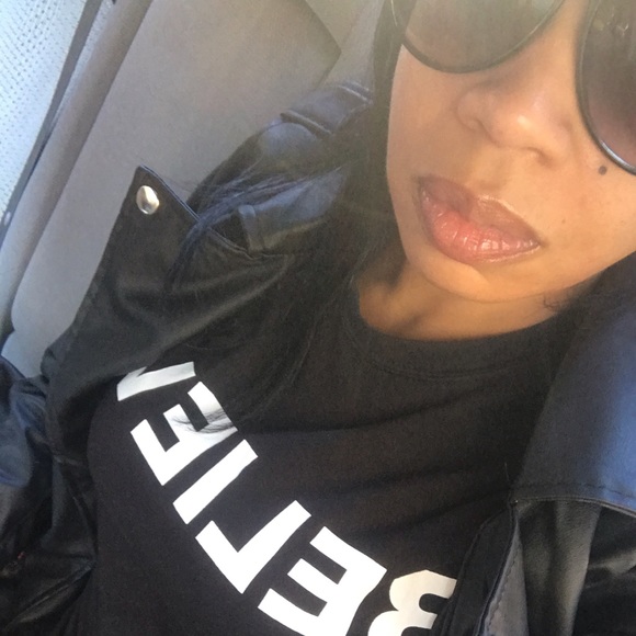 Meet your Posher, Elaine - Picture 1 of 1